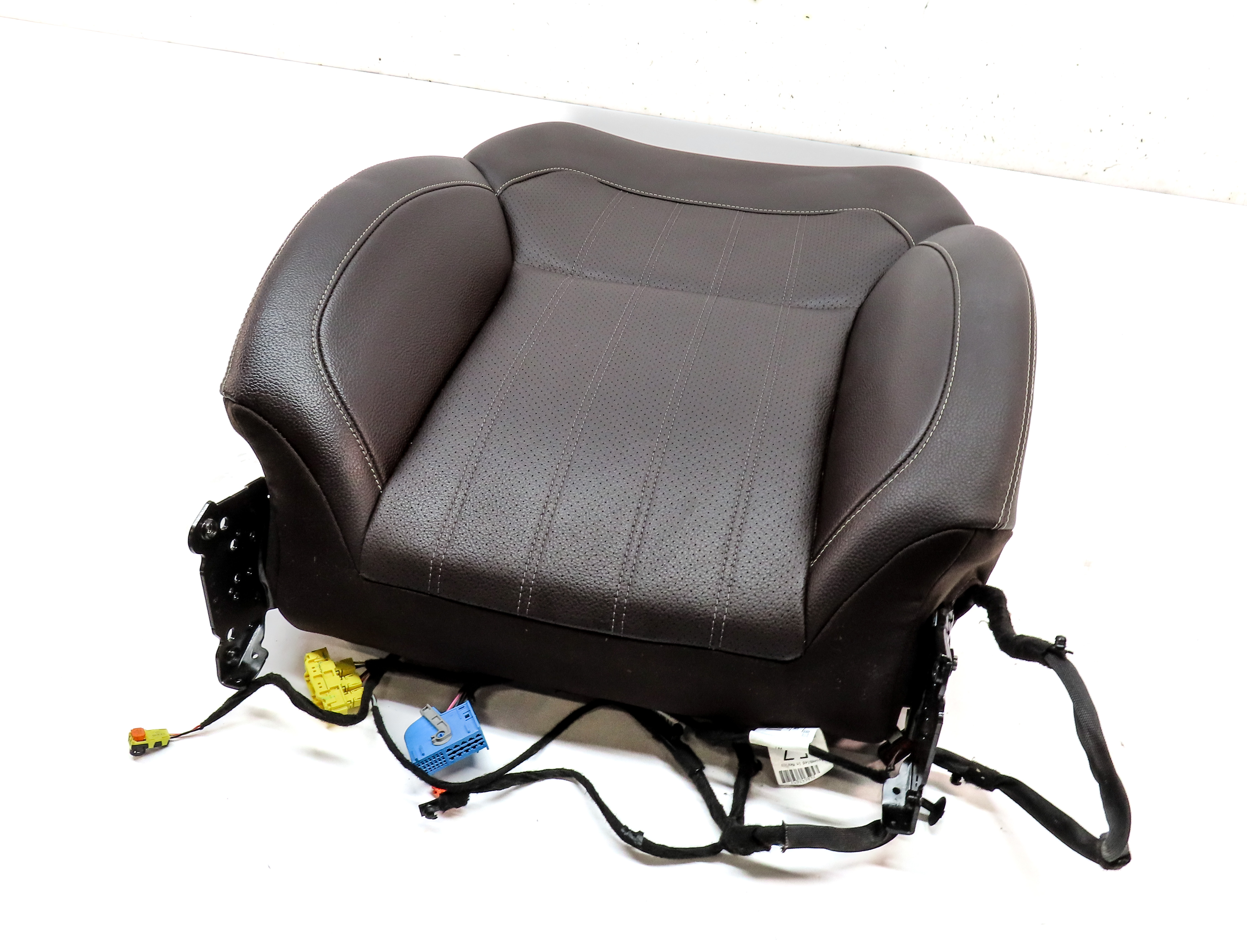 2016 MERCEDES GLE350 W166 FRONT RIGHT UPPER HEATED STANDARD SEAT CUSHION (BROWN) — exact item pictured
